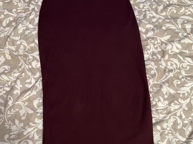Long burgundy skirt.-1