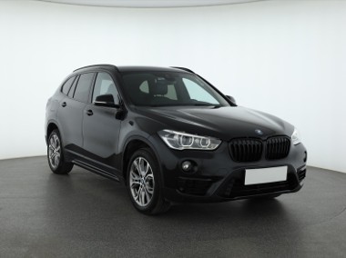 BMW X1 F48 , 1. Właściciel, 181 KM, Skóra, Navi, Xenon, Bi-Xenon,-1