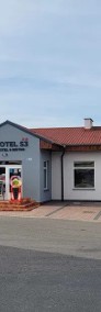 Przytulny motel z automatyczną recepcją i atrakcyjnym lokalem gastronomicznym-3