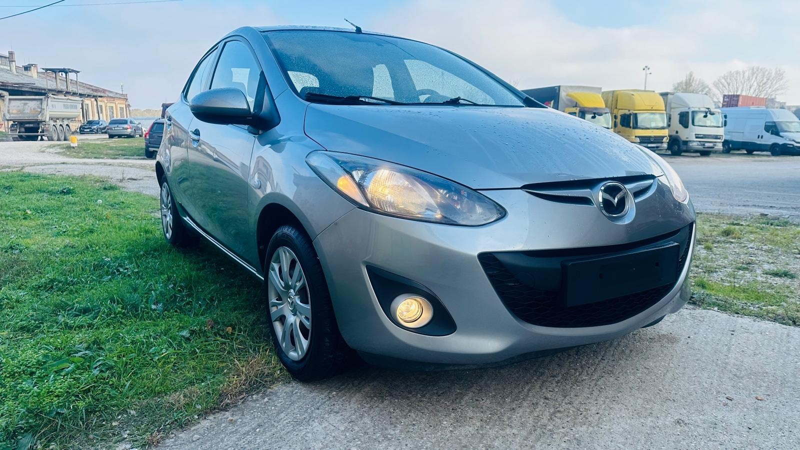 Mazda 2 II 1.3 16V Benzyna