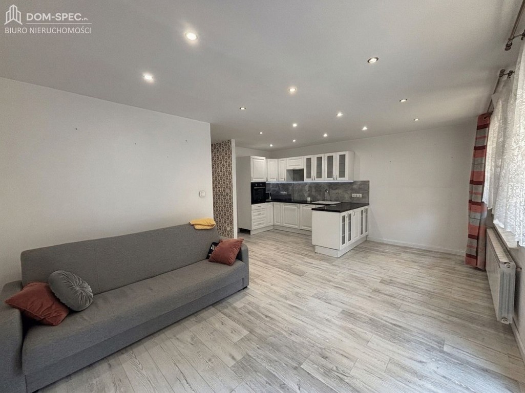 0 schodów ! Wysoki parter , duży balkon , po remo
