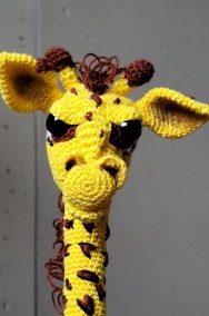Maskotka żyrafa na szydełku-2