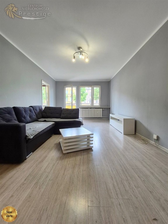 Piekary Śl.-duża kawalerka z BALKONEM / I p.
