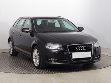 Audi A3 II (8P) , Klimatronic, Parktronic, Podgrzewane siedzienia,ALU