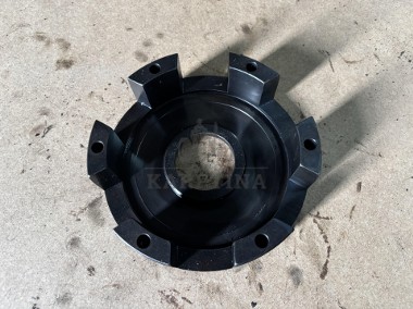 CLAAS AXION 830 Dzwon Obudowa 0011343560 0011606740-1