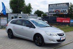 Opel Astra J Oryginalny lakier/6 biegów/Światła jazdy dziennej/Alufelgi/Tempomat