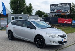 Opel Astra J Oryginalny lakier/6 biegów/Światła jazdy dziennej/Alufelgi/Tempomat