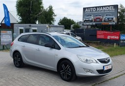 Opel Astra J Oryginalny lakier/6 biegów/Światła jazdy dziennej/Alufelgi/Tempomat