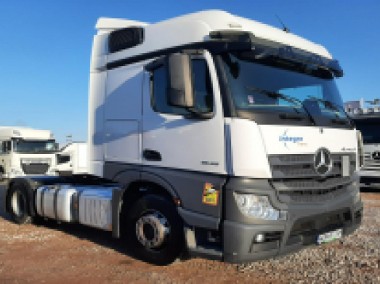 Mercedes-Benz actros-1