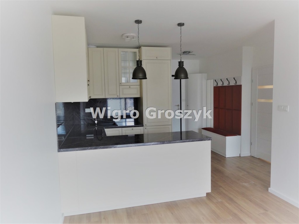 apartament 2 pokoje,m-ce garażowe, metro, Warszawa