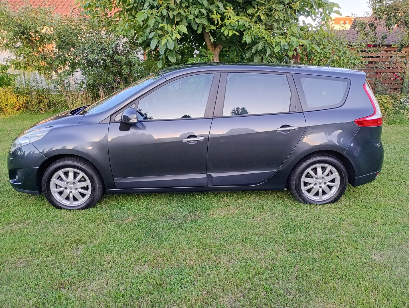 Renault Grand Scenic III Mały przebieg