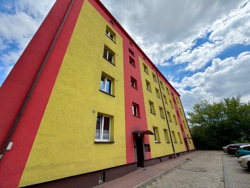 ATRAKCYJNE 2 POKOJE! BALKON! DOSKONAŁA LOKALIZACJA - REDEN ALEJE! INWESTYCJA! - Więcej