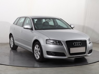 Audi A3 II (8P) , Klimatronic, Tempomat, Parktronic,ALU-1