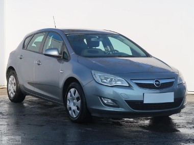 Opel Astra J , GAZ, Klima, Tempomat, Parktronic, Podgrzewane siedzienia-1