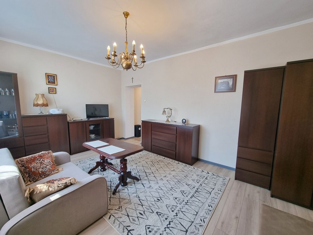 KAWALERKA W KAMIENICY/ 36,3 M2/ 1 PIĘTRO/CHEŁM