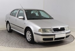 Skoda Octavia I , Salon Polska, Klima