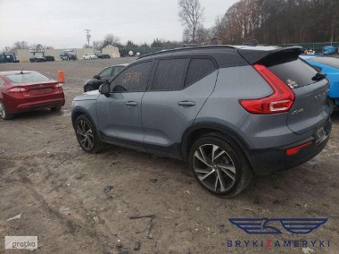 Volvo XC40-1