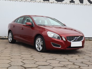 Volvo S60 II , Salon Polska, Serwis ASO, 215 KM, Skóra, Navi, Xenon,