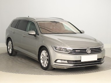 Volkswagen Passat B8 , 240 KM, Automat, Skóra, Navi, Klimatronic, Tempomat,-1