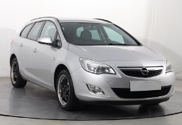 Opel Astra J , Klima, Tempomat, Parktronic, Podgrzewane siedzienia