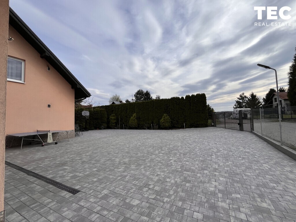 Dom 220 m² | Garaż 2-stan. | Działka 18 ar l - Widok 4