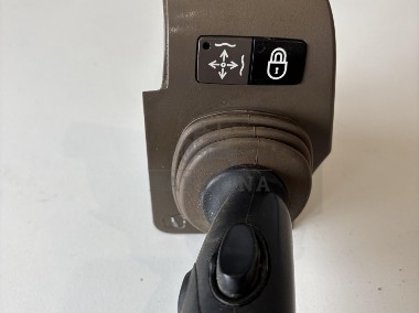 John Deere seria 6000 7000 8000 R - joystick 5-funkcyjny CommandARM RE573554-1