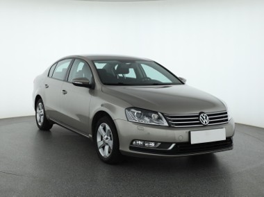 Volkswagen Passat B7 , Salon Polska, Serwis ASO, Navi, Xenon, Bi-Xenon,-1