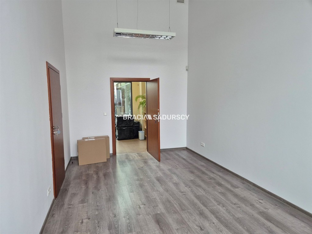 Bronowice, parter, 95 m² biur + parking - Widok 5