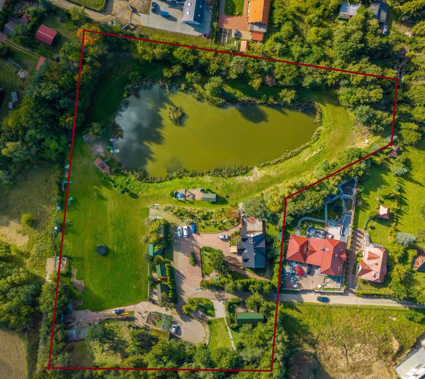 Dom na sprzedaż, 8 pokoi, 560 m², Tuchom