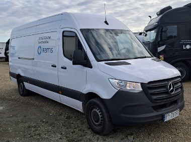 Mercedes-Benz Sprinter-1