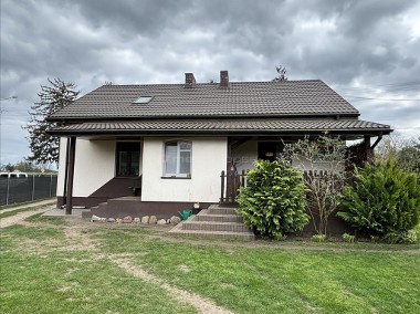 Dom wolnostojący w Szadkach - pow działki 1900 m/2-1
