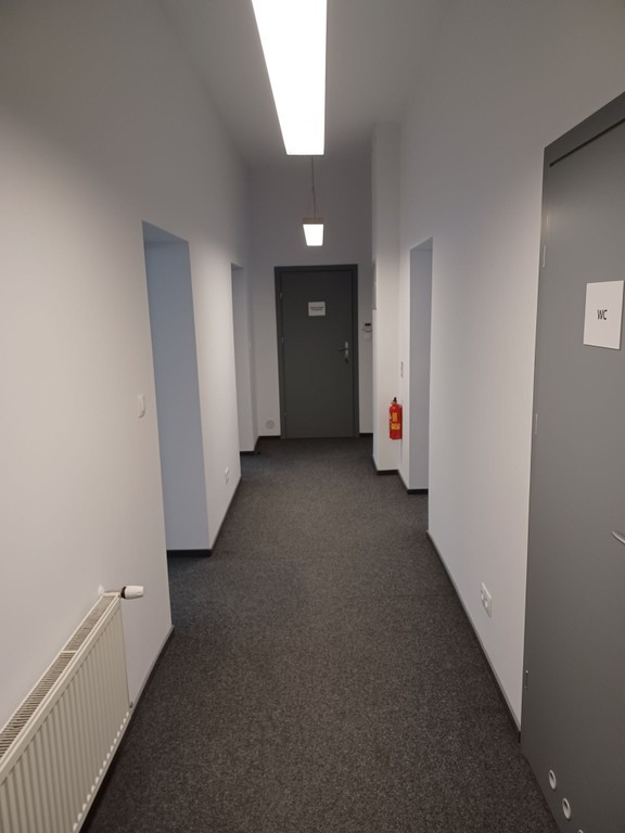Funkcjonalne biuro w centrum - Więcej