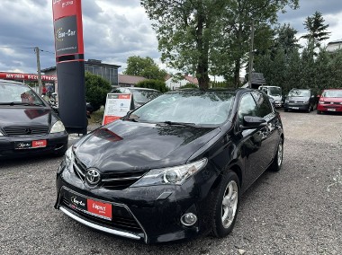Toyota Auris II-1