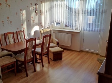 Sprzedam Mieszkanie 3 pokojowe II piętro 49 m2 Os. 60-lecia Starogard Gdański-1