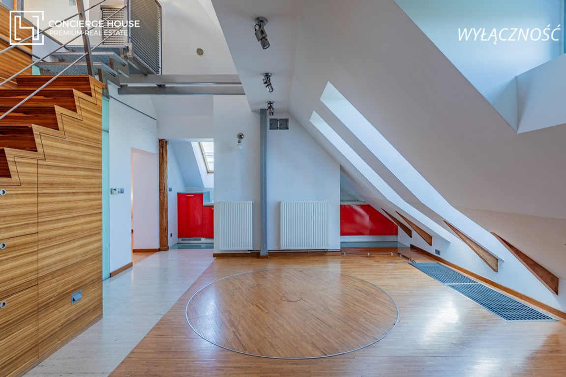 Wyjątkowy loft przy metrze Racławicka - poddasze