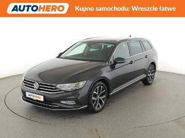 Volkswagen Passat B8 automat virtual cocpit full LED skóra/alcantara navi grzane fotele c-1
