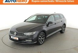 Volkswagen Passat B8 automat virtual cocpit full LED skóra/alcantara navi grzane fotele c