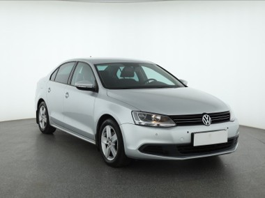 Volkswagen Jetta VI , Salon Polska, Tempomat, Parktronic,ALU-1