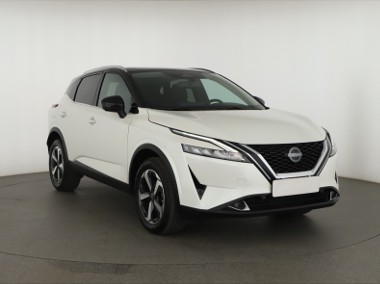 Nissan Qashqai III , 1. Właściciel, Serwis ASO, Automat, VAT 23%, Skóra, Navi,-1