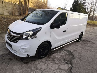 Opel Vivaro-1