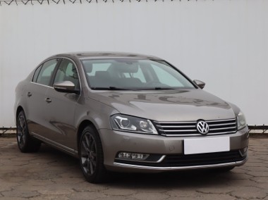Volkswagen Passat B7 , Salon Polska, 1. Właściciel, Navi, Xenon, Bi-Xenon,-1