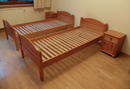 2 solidne łóżka drewniane w stanie idealnym.