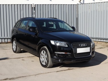 Audi Q7 I , Salon Polska, 240 KM, Automat, 7 miejsc, Navi, Klimatronic,-1