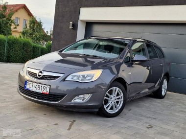 Opel Astra J ZAREJESTROWANY W PL *niski przebieg*-1