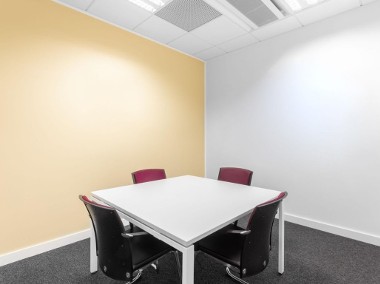 Członkostwo Office—elastyczny dostęp do powierzchni biurowej-Regus Zana-1