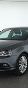 Volkswagen Jetta VI , Skóra, Navi, Xenon, Bi-Xenon, Klimatronic, Tempomat,-3