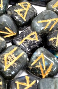 Kamień runiczny – Labradoryt-2