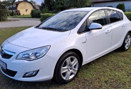 Opel Astra J 1.4 benzyna 2011 klimatyzacja ,tempomat, mały przebieg 135000 km