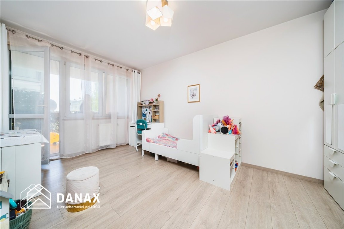 2-3 pokojowe, duży balkon, komórki, parking – pohled 5