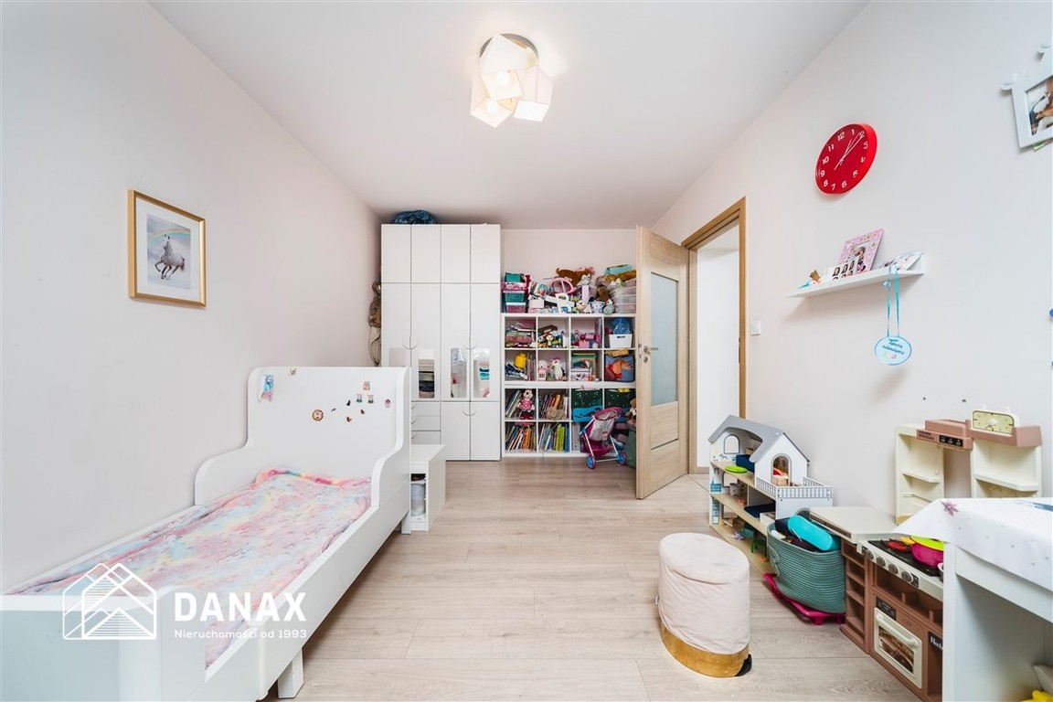 2-3 pokojowe, duży balkon, komórki, parking – pohled 6